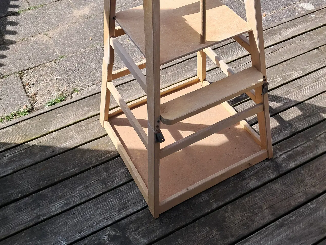Billede 1 - Højstol  med bord
