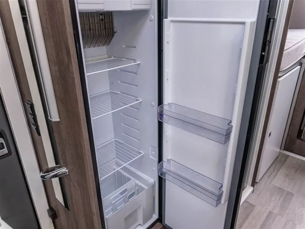 Billede 24 - 2025 - Benimar Tessoro 463 NK   Populær enkeltsengscamper