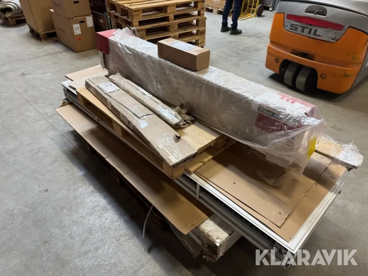 Billede 3 - Radiatorer og konvektor 3 styks og riste