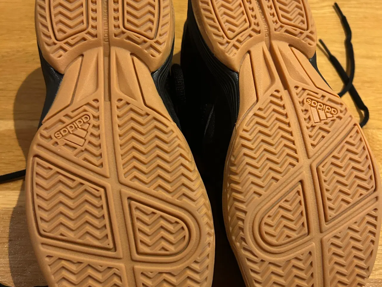 Billede 3 - Ny/ubrugt Adidas sko str.37