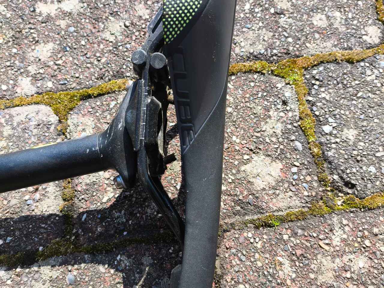 Billede 3 - CUBE Action Team Sadel + Sadelpind