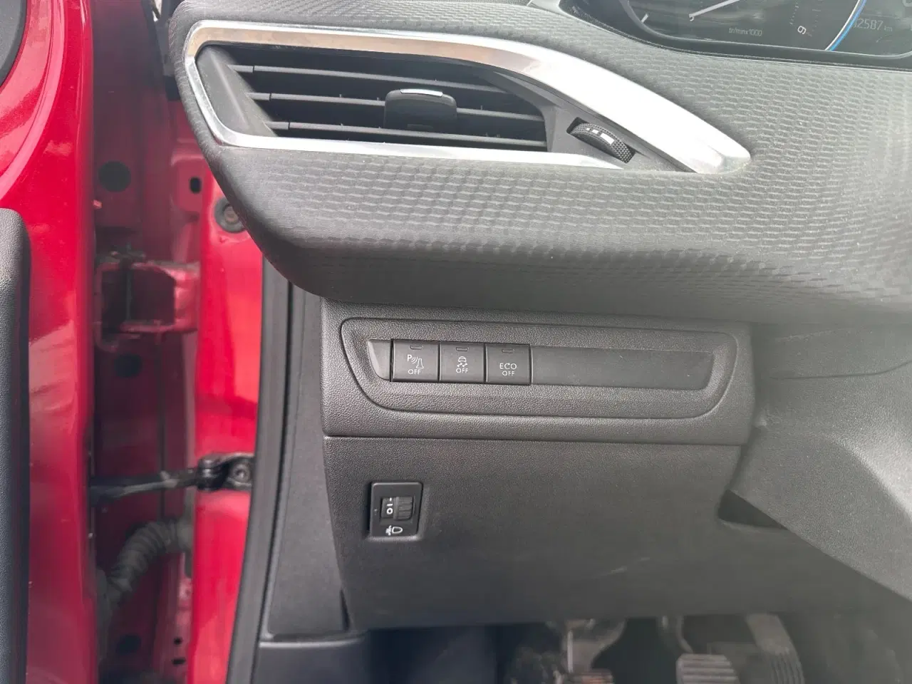 Billede 6 - Peugeot 2008 1,6 BlueHDi 100 Desire Sky