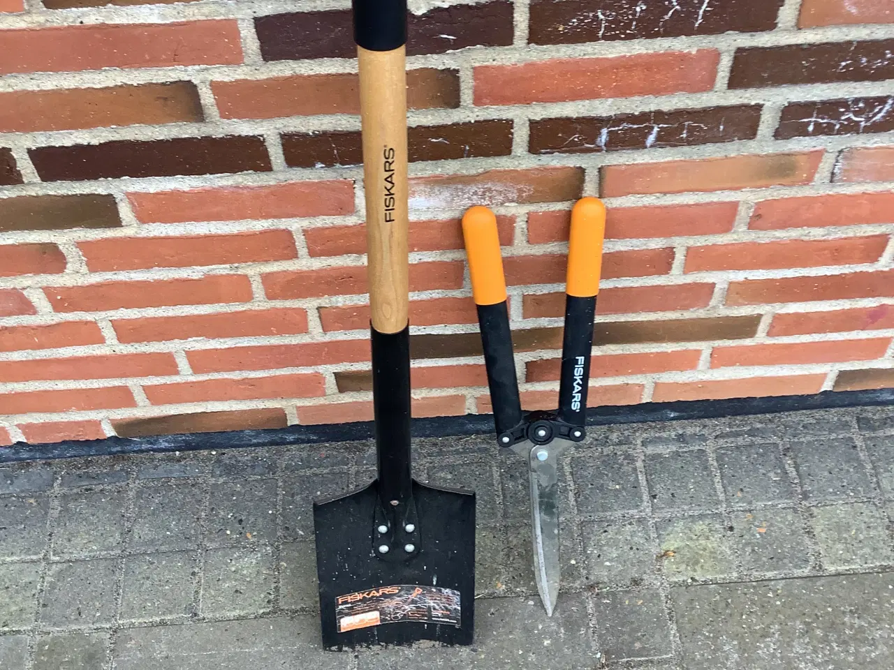 Billede 1 - Spade og hækkesaks