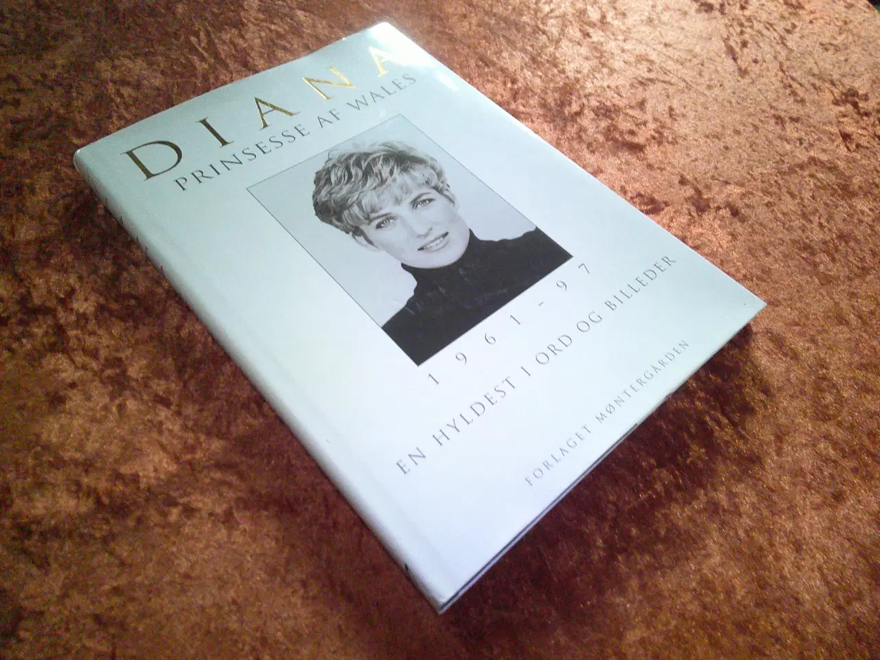 Billede 1 - Diana - prinsesse af Wales 1961-97, Michael O'Mara