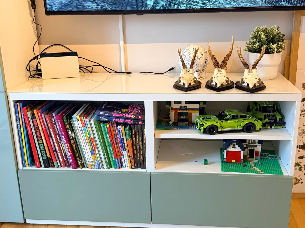 Billede 1 - Ikea bestå tv bord