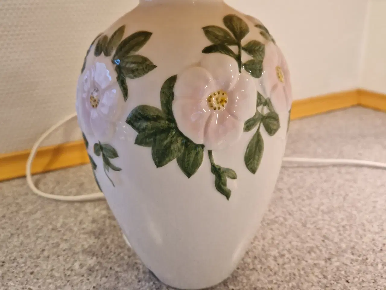 Billede 2 - Flot bordlampe i keramik