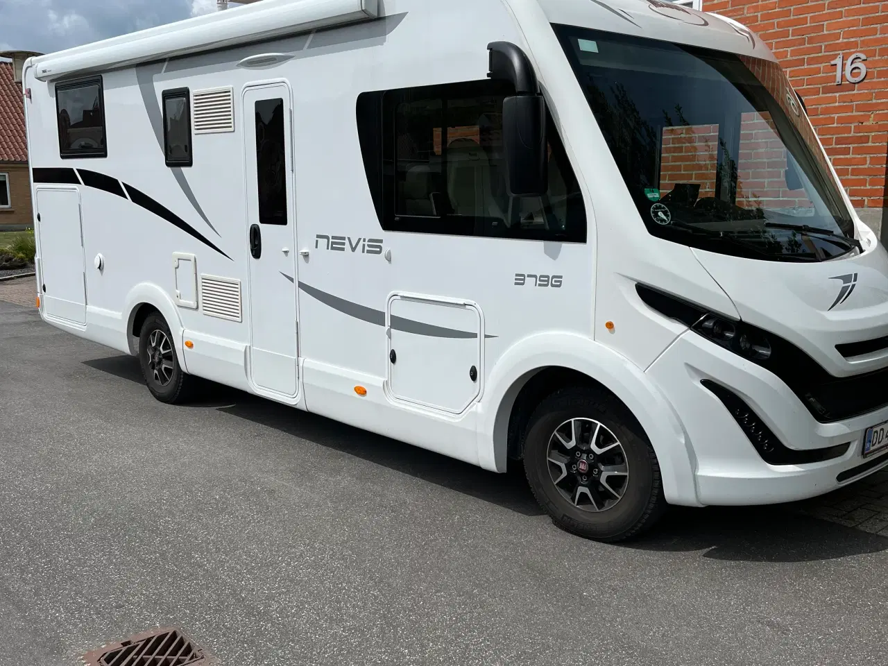 Billede 3 - mclouis nevis helintegreret