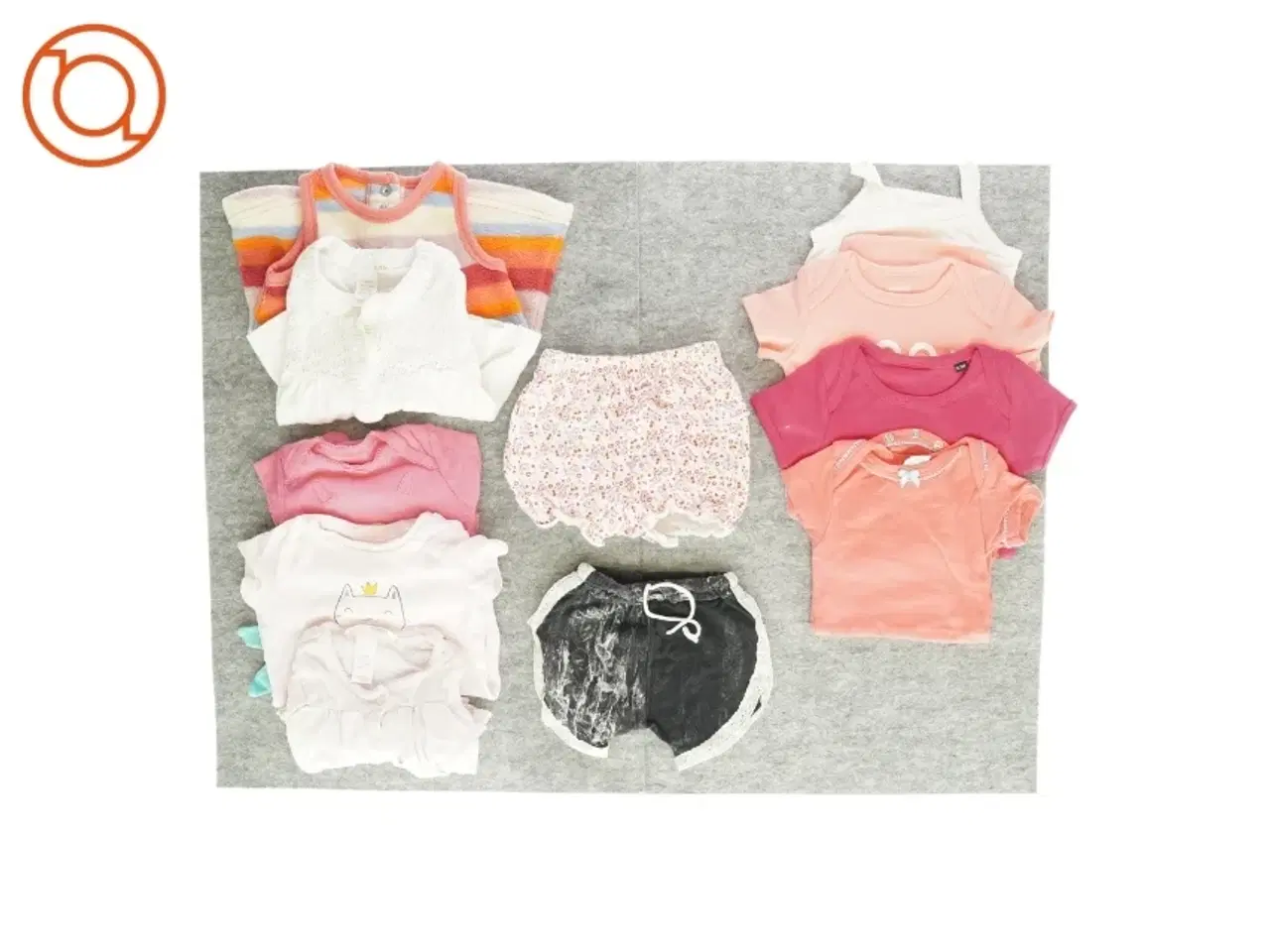 Billede 1 - Forskelligt børnetøj (str. 62/68)