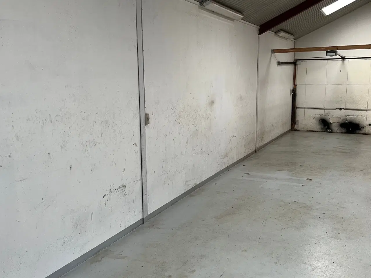 Billede 2 - UDLEJES - Garage udlejes