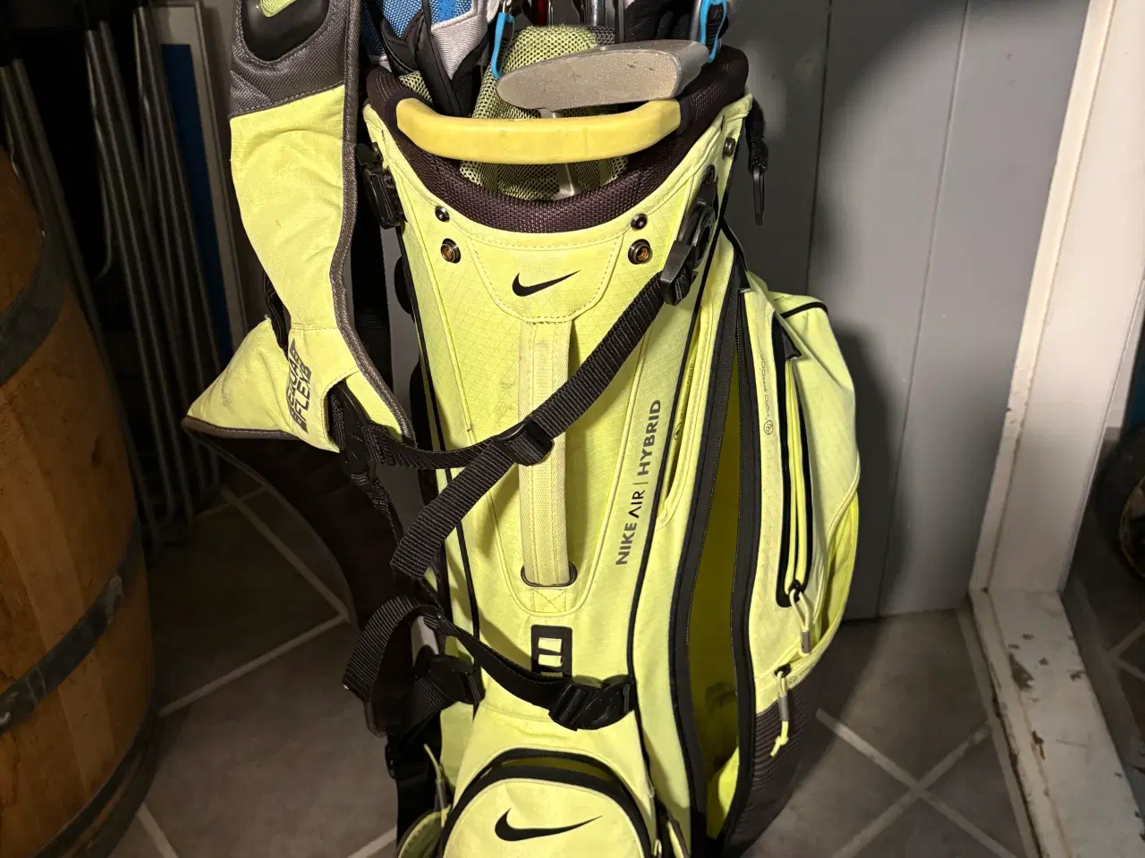 Billede 6 - Golfsæt fra Wilson til dame eller junior, Nike-bag