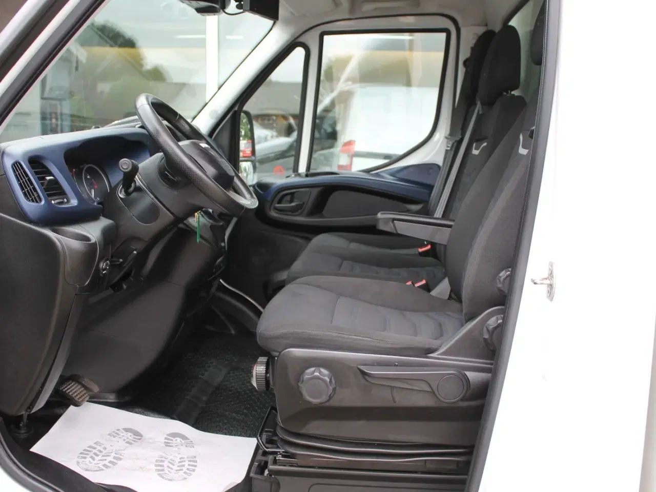 Billede 11 - Iveco Daily 2,3 35S16 Alukasse m/lift AG8