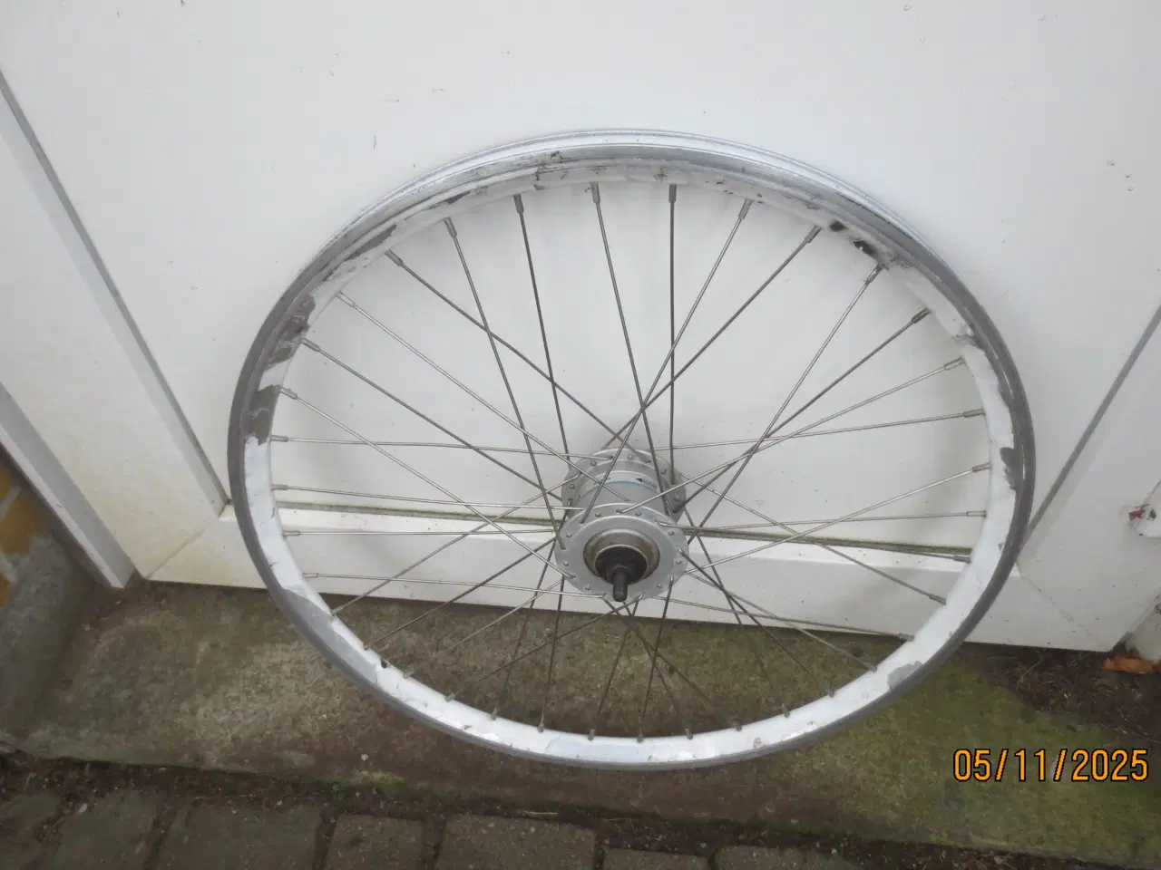 Billede 3 - 1 stk Forhjul 24 tommer med Navdynamo