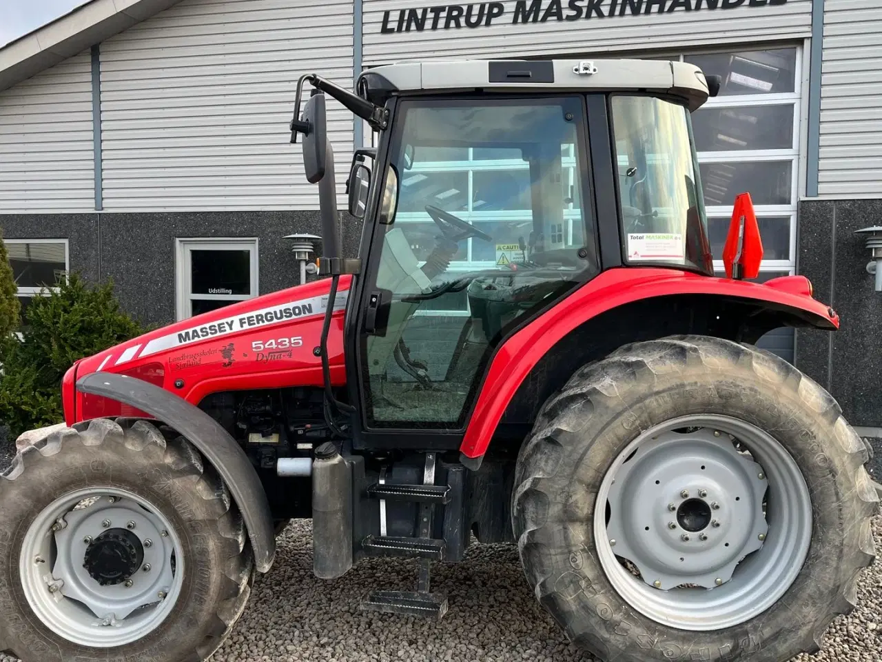 Billede 10 - Massey Ferguson 5435 Stepnose med utrolig godt udsyn. Dyna 4. Handy velholdt traktor