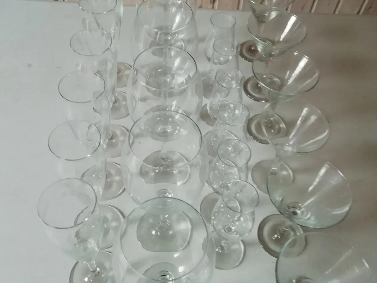 Billede 2 - 24 krystalglas af Bordeaux serien. Gaveide?