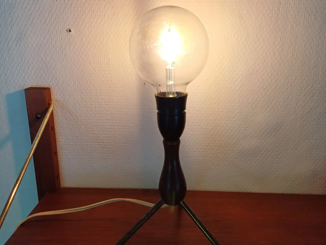 Billede 3 - Lille lampe i teak. 