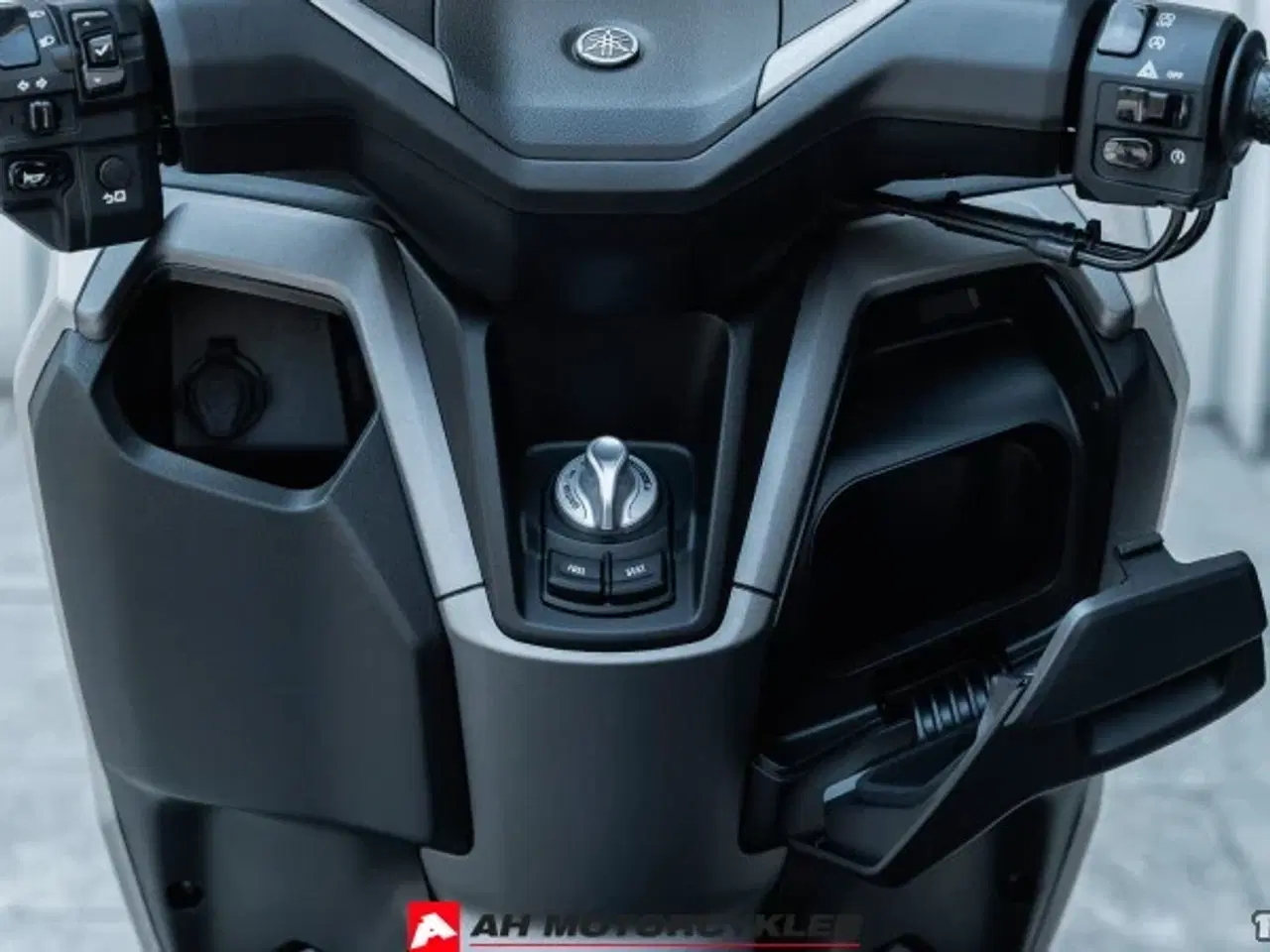 Billede 20 - Yamaha N-Max 125 Tech MAX Crystal Graphite