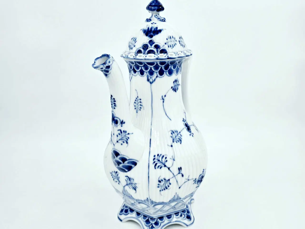Billede 8 - Musselmalet Helblonde Kaffekande Porcelæn 