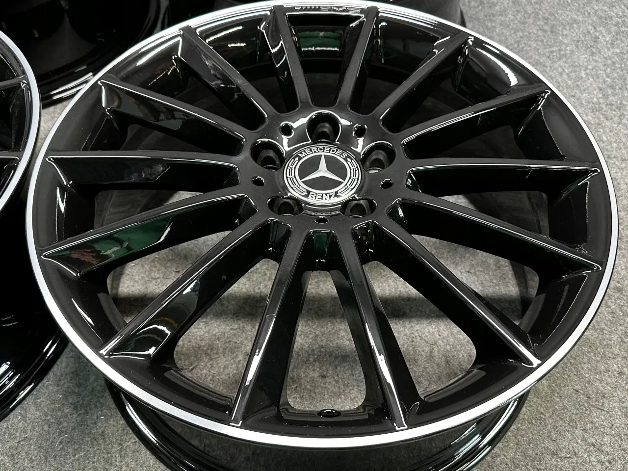 Billede 4 - MERCEDES NY A KLASSE A177 AMG 19 7.5" x 19" 5x112