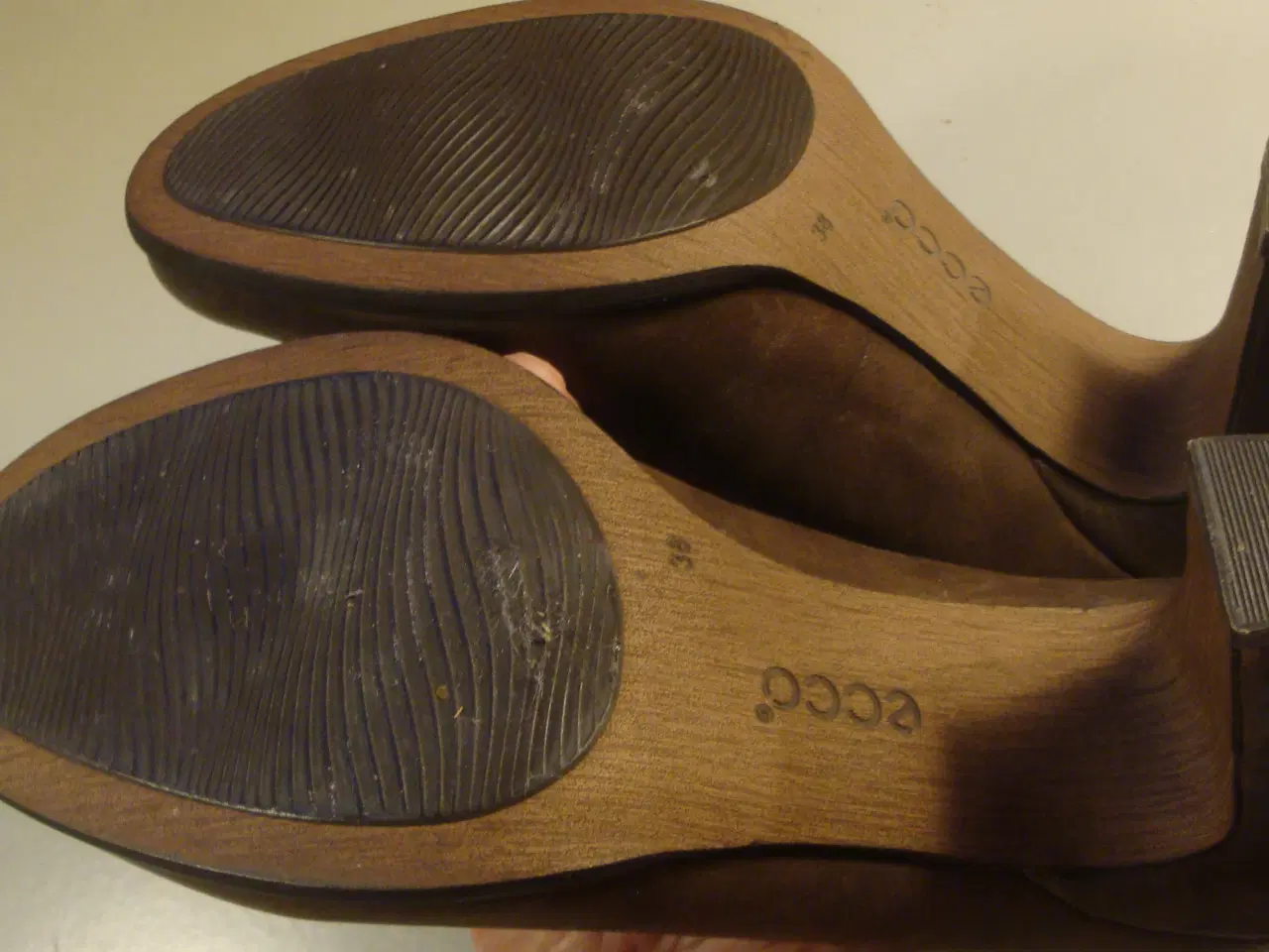 Billede 7 - Ecco str 38 - sender gerne