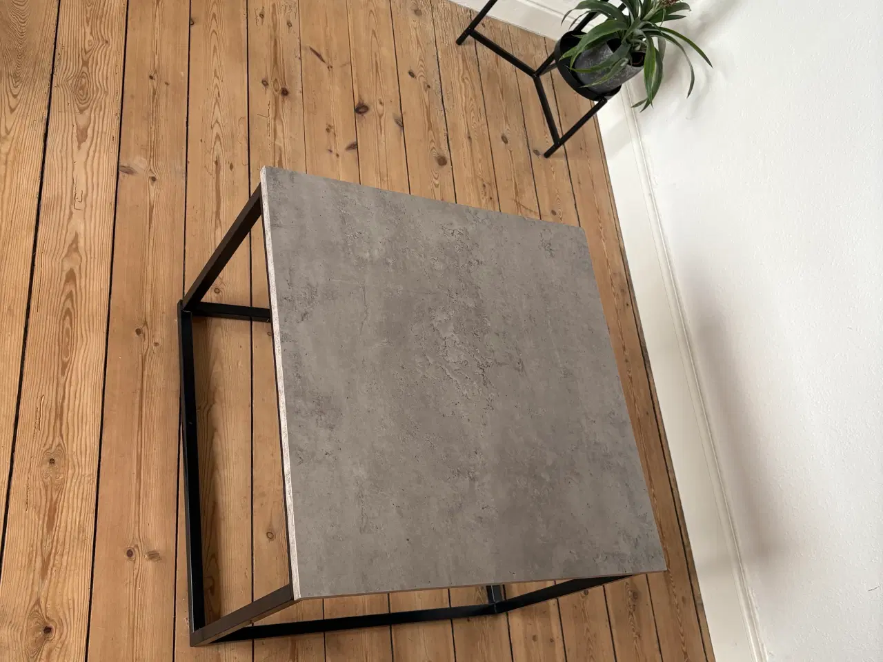 Billede 5 - Spisebord, sofabord & stole