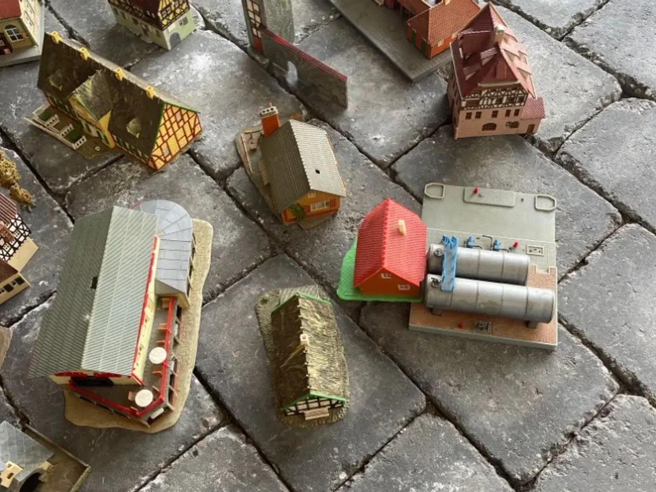 Billede 3 - Huse til modeljernbane