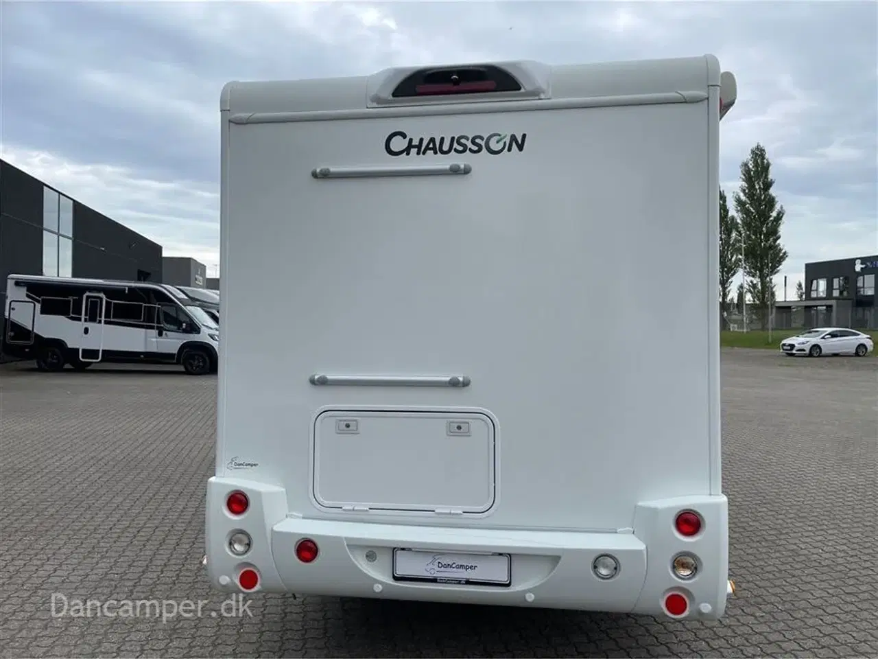 Billede 3 - 2019 - Chausson Flash 515   Anvisningsbil!  2019 model! En ejer! Under 6m. 170Hk Ford, model med fransk seng, markise og NX5-alarm. Nysynet.