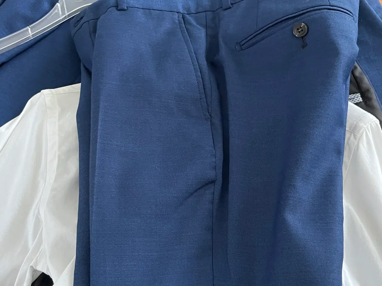 Billede 3 - Konfirmand - Blazer, buks og skjorte 