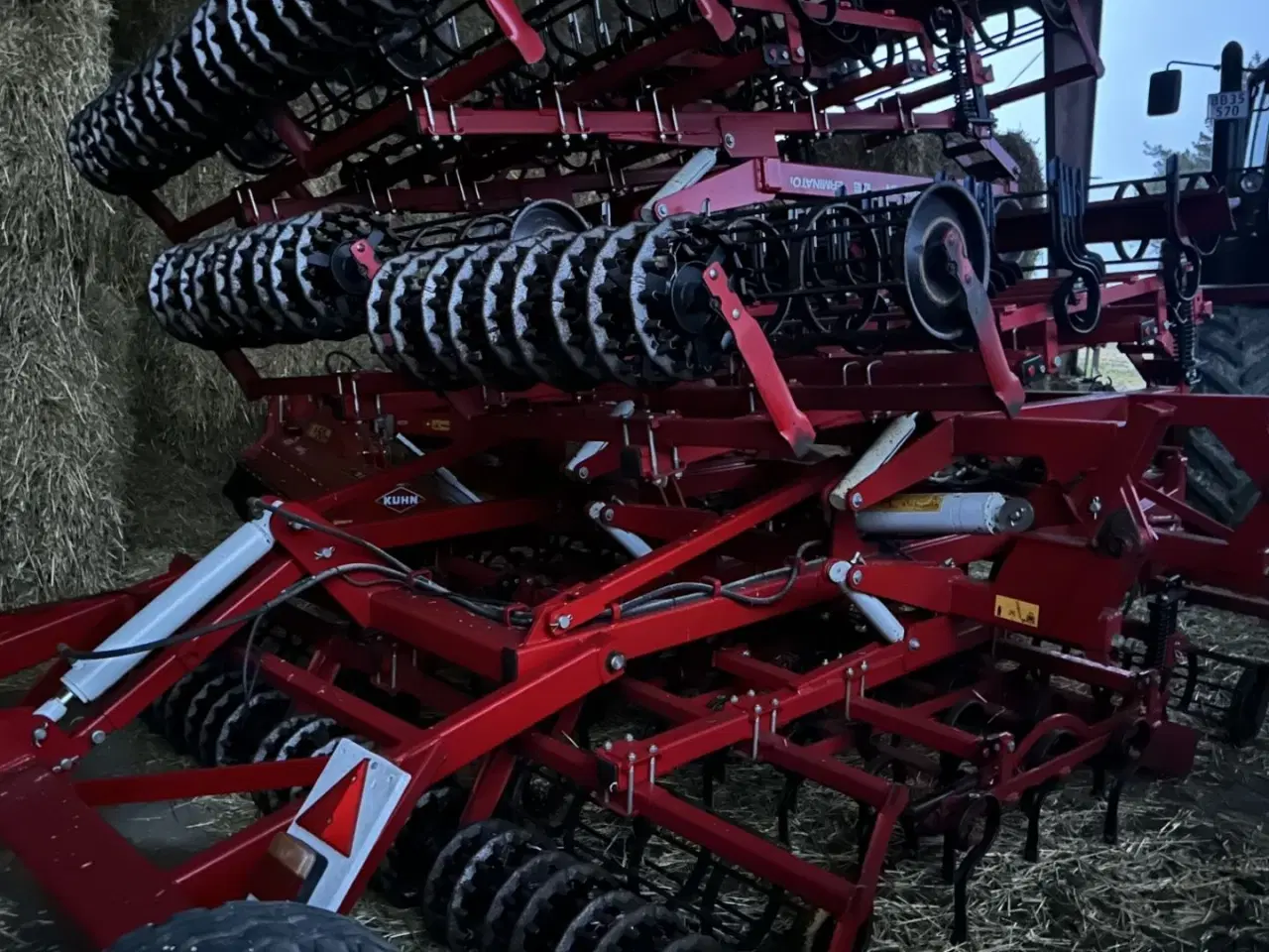 Billede 2 - Kongskilde SP7000 med CROSKILL tromle bagerst. Velegnet til roer og andre speciel afgrøder.