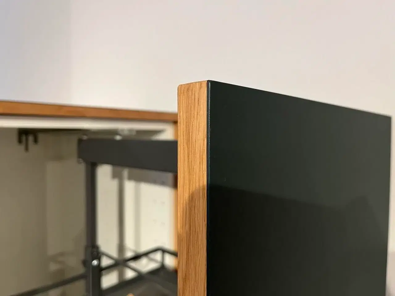 Billede 15 - Skab med Grønne låger