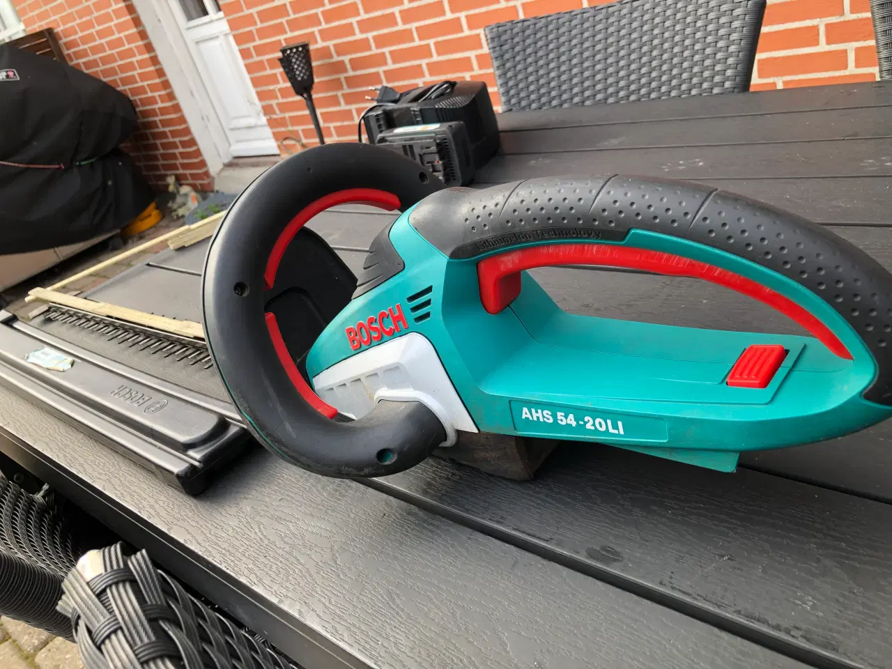Billede 1 - Bosch Hækkeklipper, 36 volt, batteridrevet 