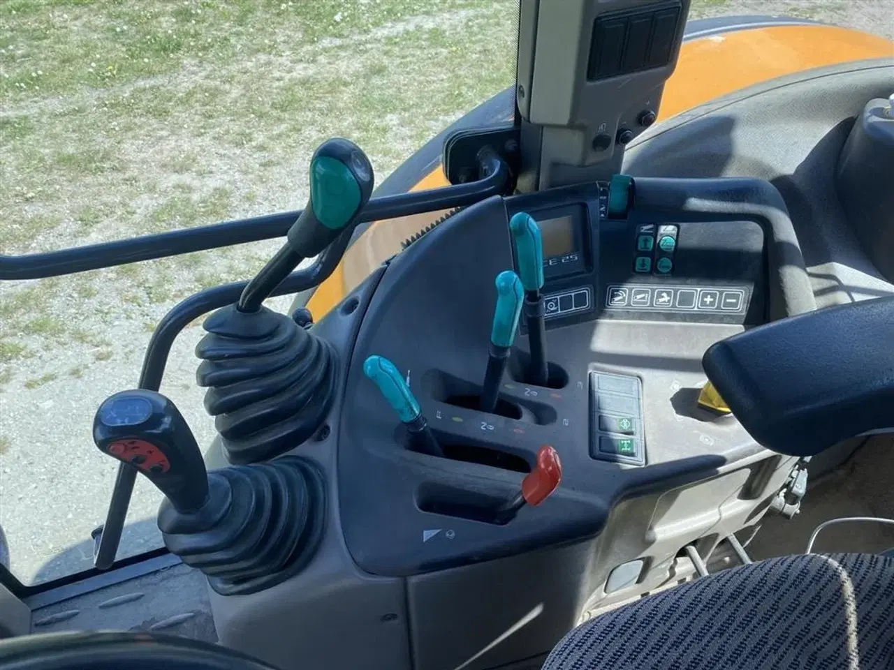 Billede 12 - Renault Ares 816 kun kørt 6.360 timer. Utrolig velholdt.