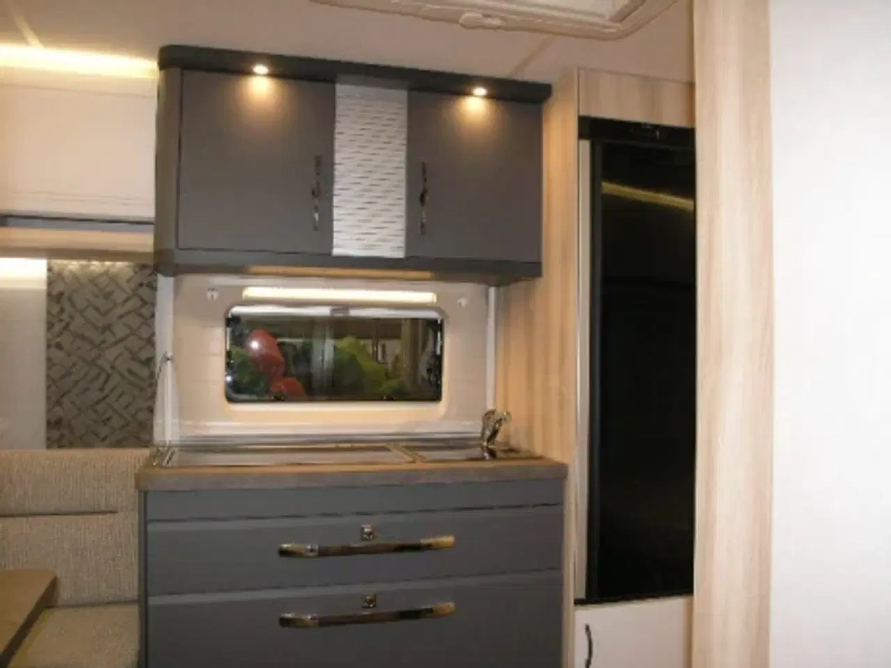 Billede 6 - Hobby De Luxe 460 UFE