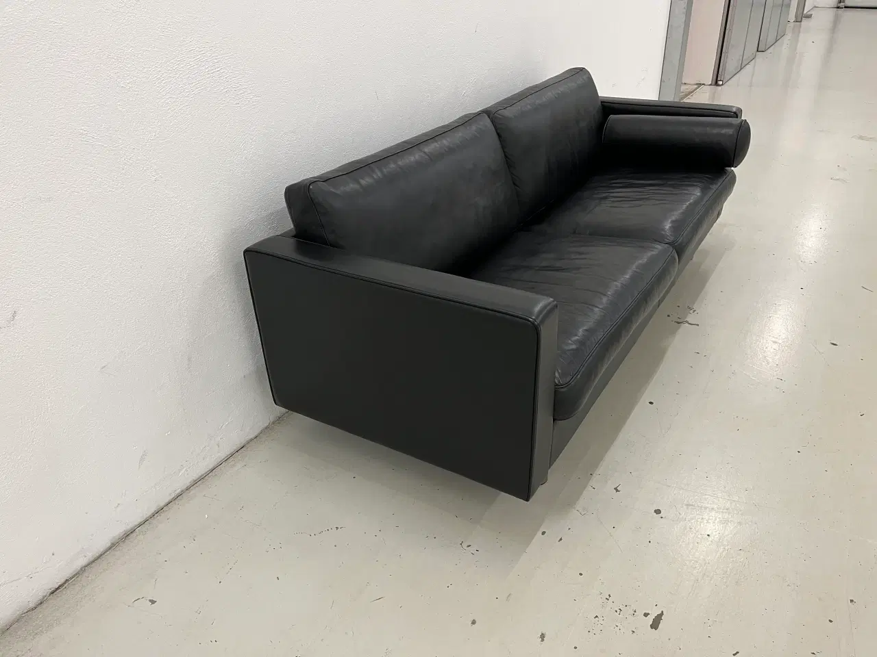 Billede 6 - Mogens Hansen MH321 3 Pers.Sofa i sort premium .