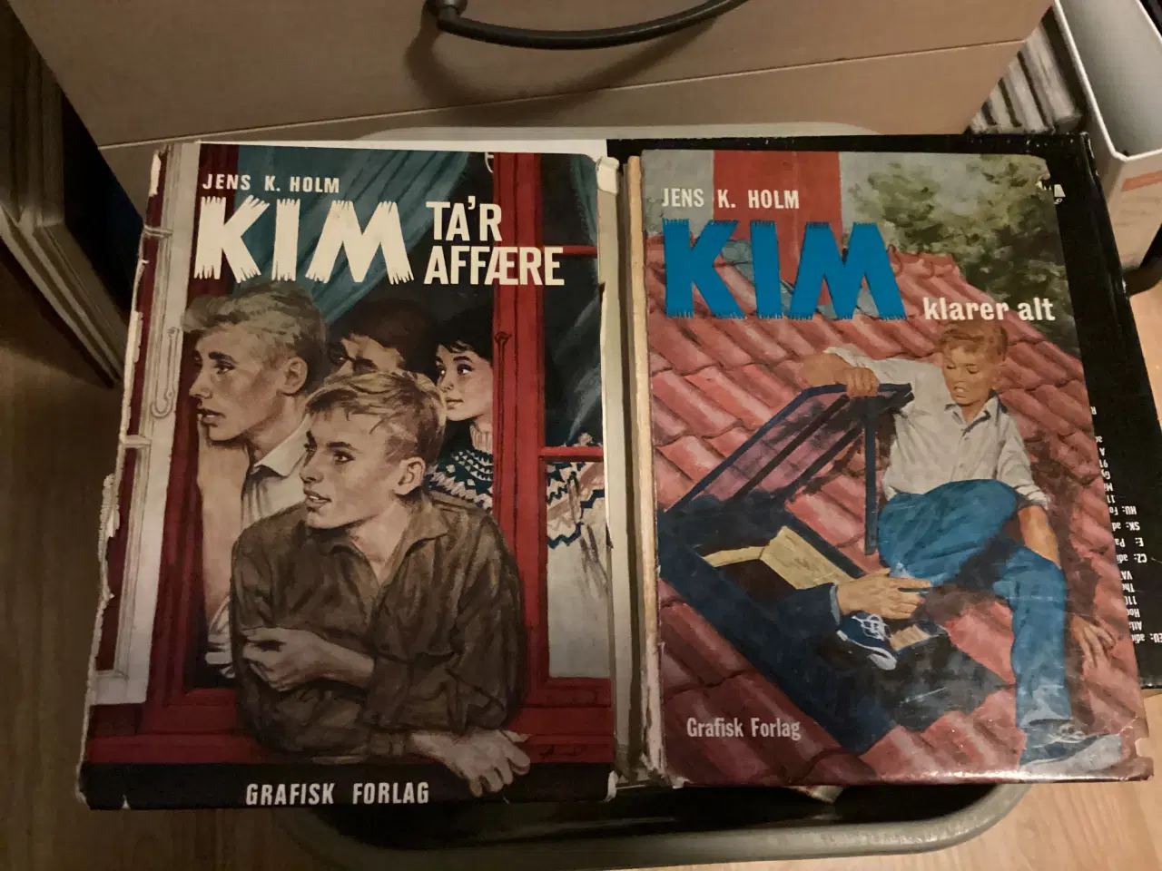 Billede 1 - To stk. bøger af, Jens k.Holm