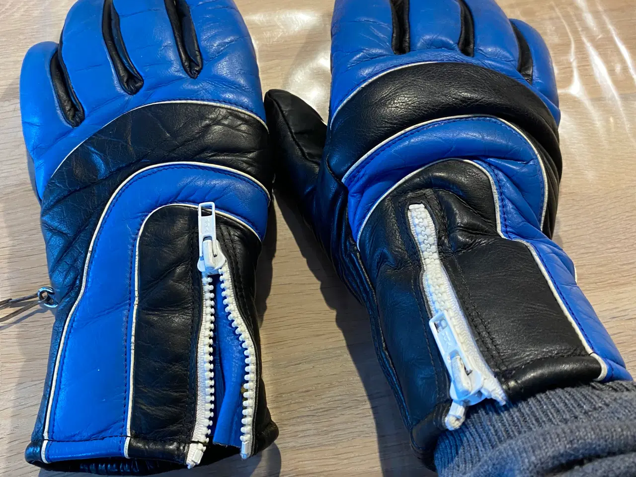 Billede 1 - Ski-handsker og -briller