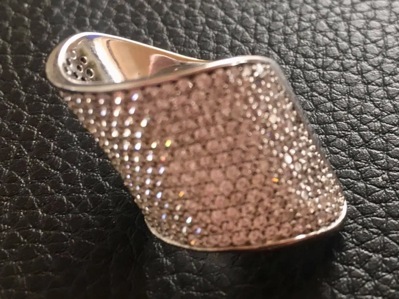 Billede 3 - ring af sterling sølv med Cubic Zirkonia