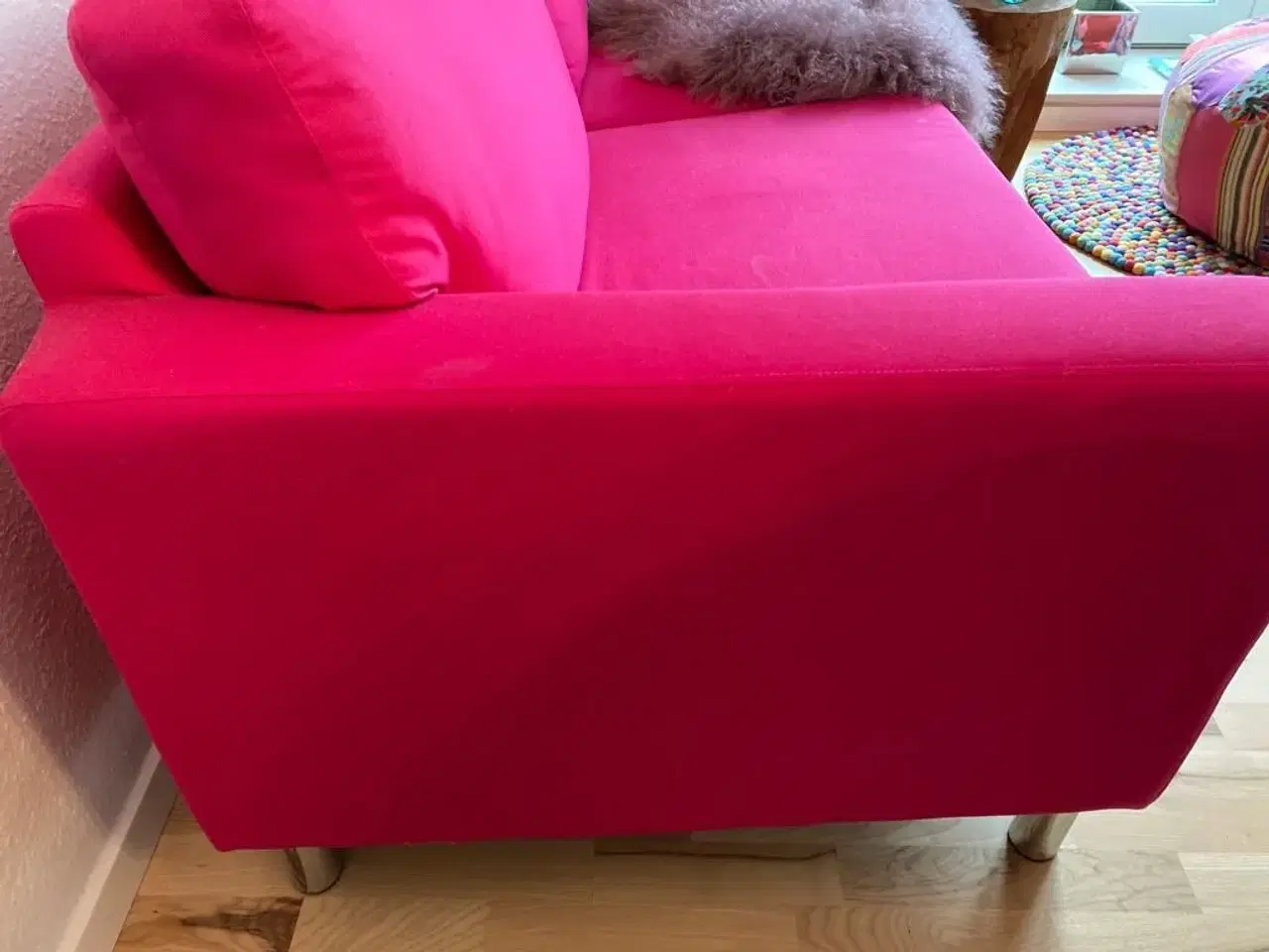 Billede 3 - Lyserød sofa