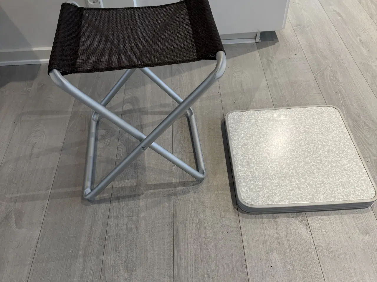 Billede 2 - Lille campingvogn/skammel