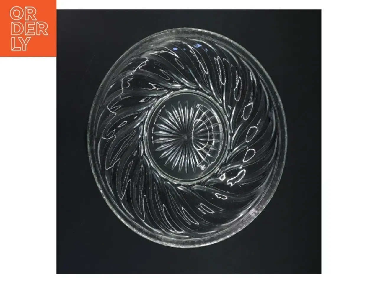 Billede 1 - Glas fad med mønster (str. Ø 29,5 cm)