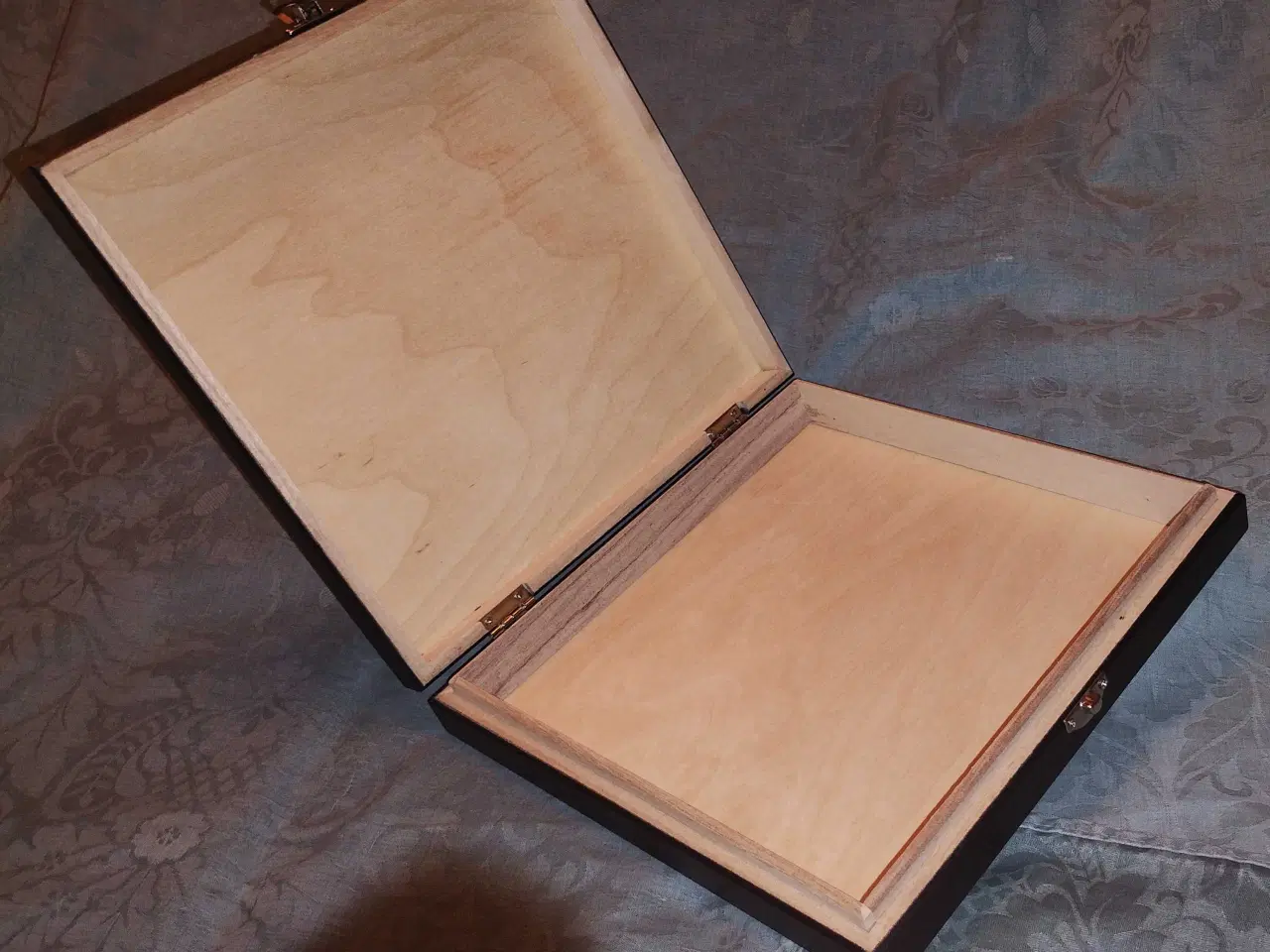 Billede 2 - Æske af træ 