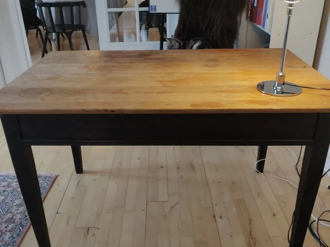 Billede 2 - Egetræsbord med smukt patina