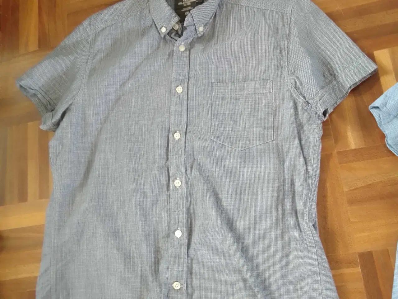 Billede 3 - 3 stk skjorter sælges samlet 