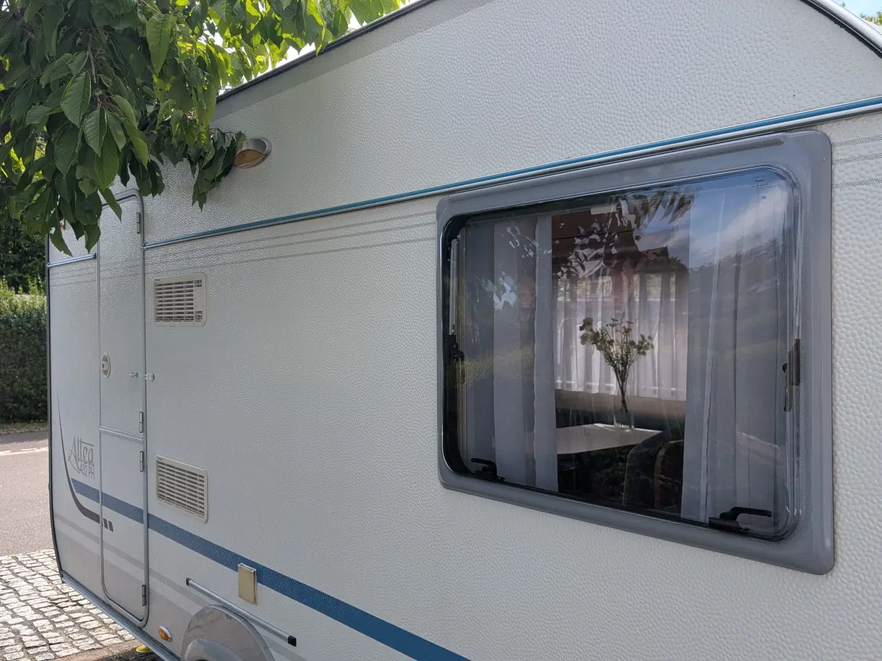 Billede 2 - CAMPINGVOGN SÆLGES - YDERST VELHOLDT
