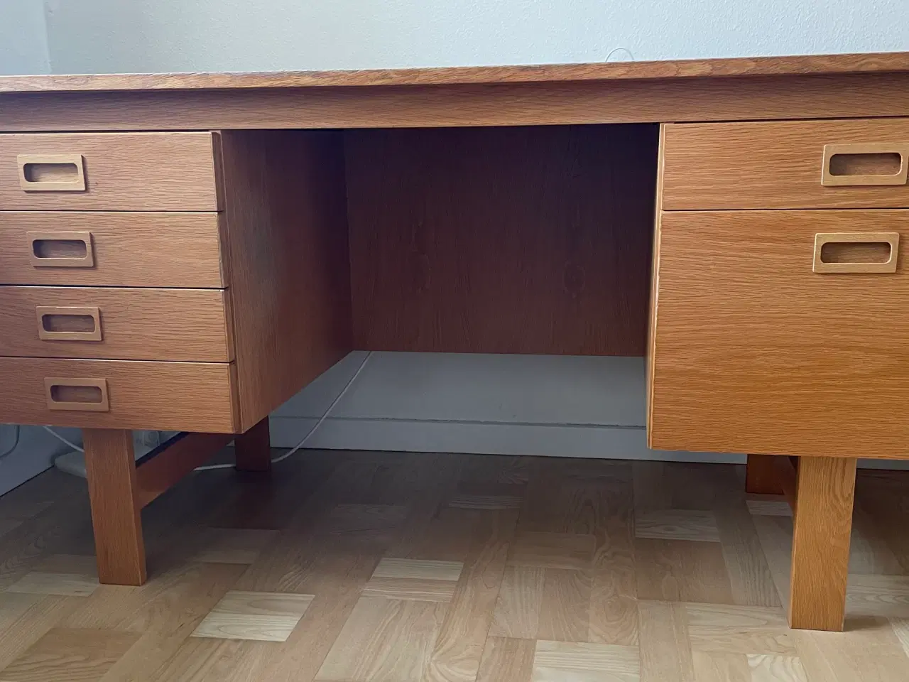 Billede 1 - Skrivebord i lys eg