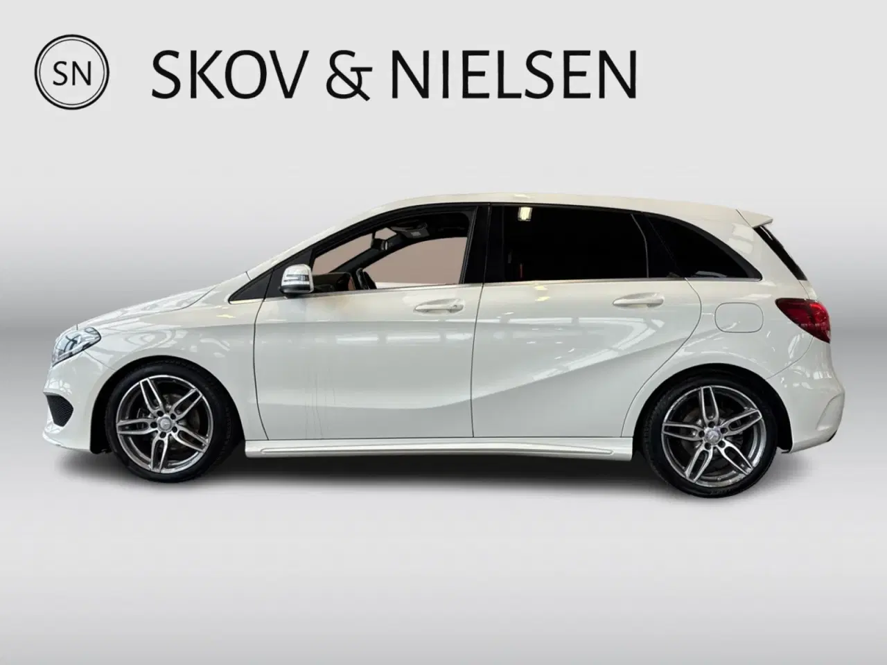 Billede 2 - Mercedes B180 d 1,5 AMG Line Van