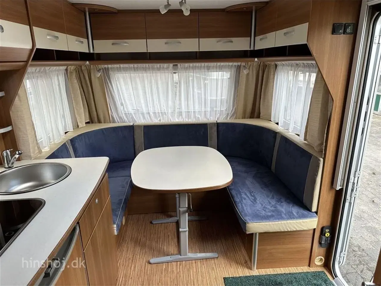 Billede 5 - 2009 - Carado Holiday Edition C 417   Dejlig vogn med enkelsenge og Isabella fortelt fra Hinshøj Caravan A/S