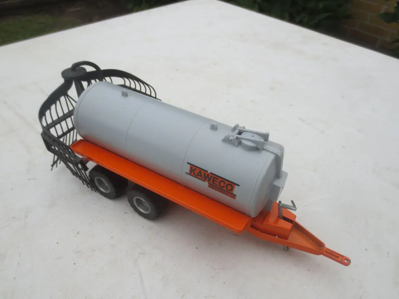Billede 2 - 1 stk Model Gyllevogn Kaweco med slangebom