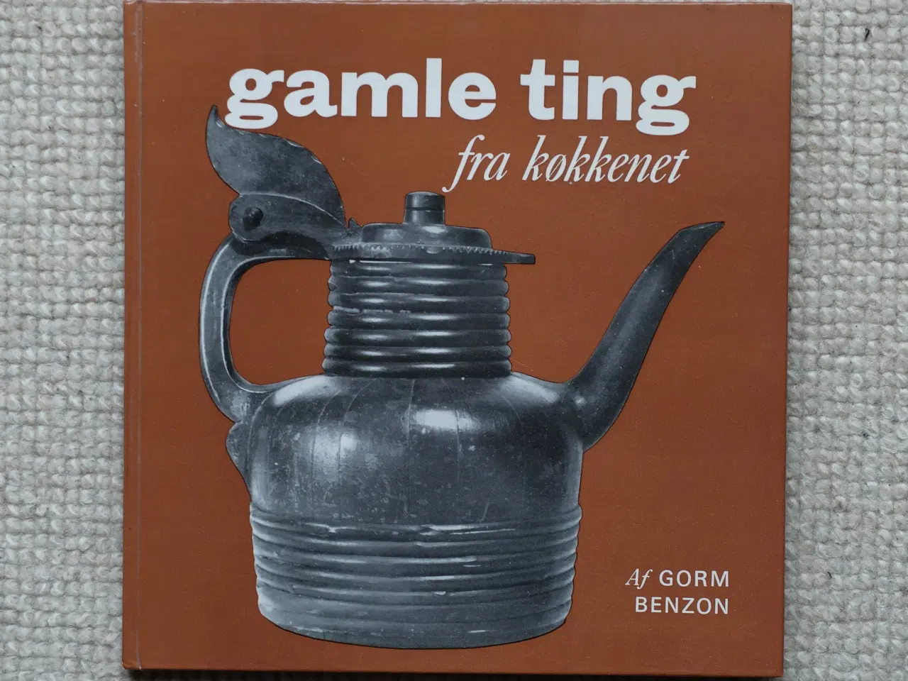 Billede 1 - GAMLE TING fra køkkenet