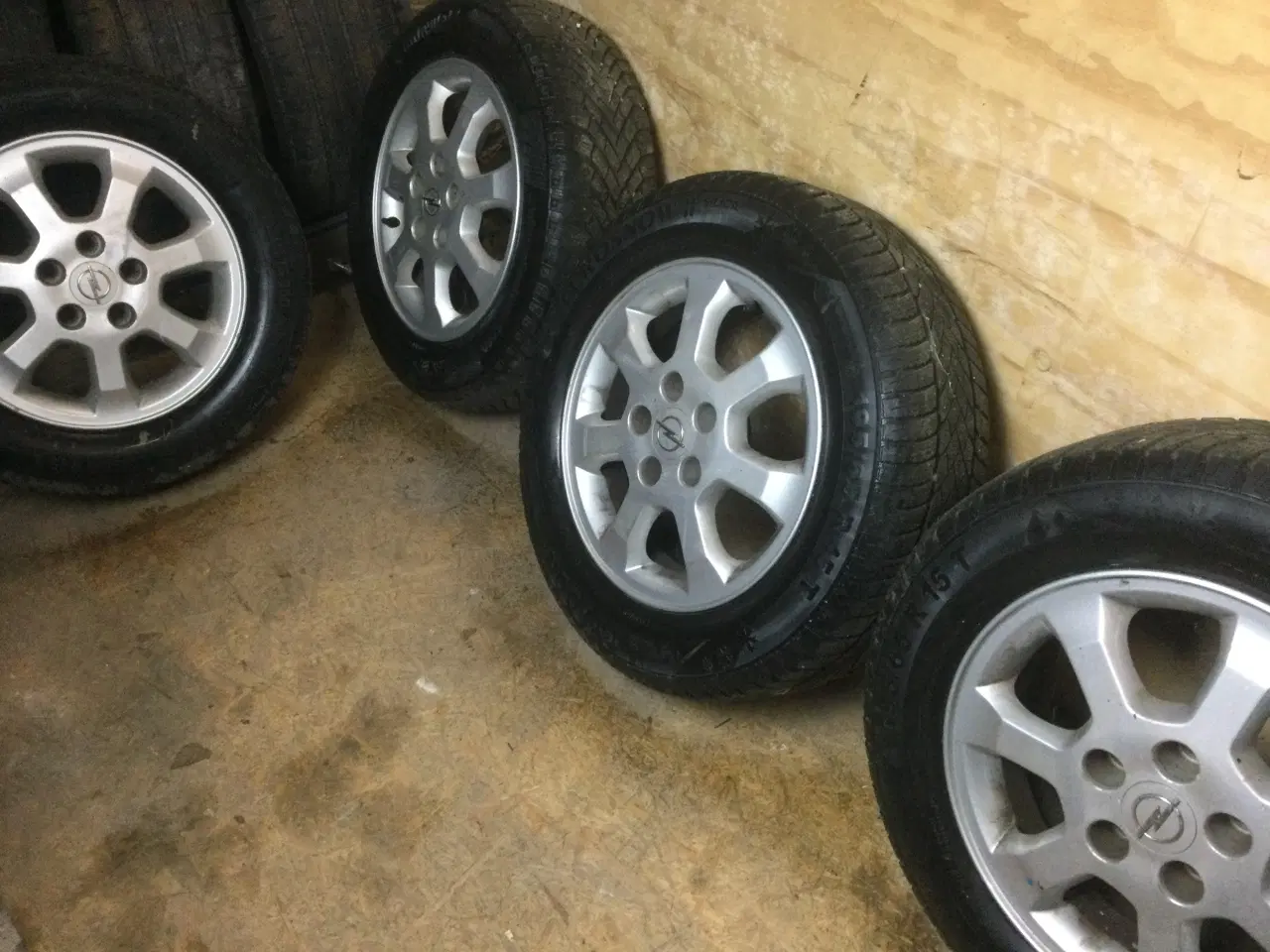 Billede 7 - Vinterdæk med Alufælge