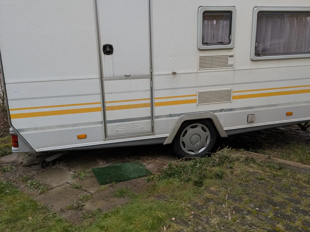 Billede 1 - KNAUS CAMPINGVOGN SYDWIND 395 -TYSK TOPKVALITET